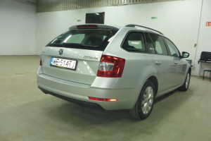 Škoda Octavia OCTAVIA Combi 2.0 TDI 110kW Ambition DSG A6 150km E6 (Estate 5dr.) — zdjęcie 4