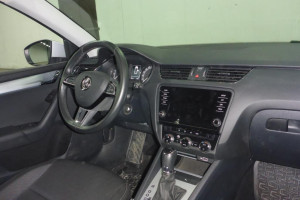Škoda Octavia OCTAVIA Combi 2.0 TDI 110kW Ambition DSG A6 150km E6 (Estate 5dr.) — zdjęcie 8
